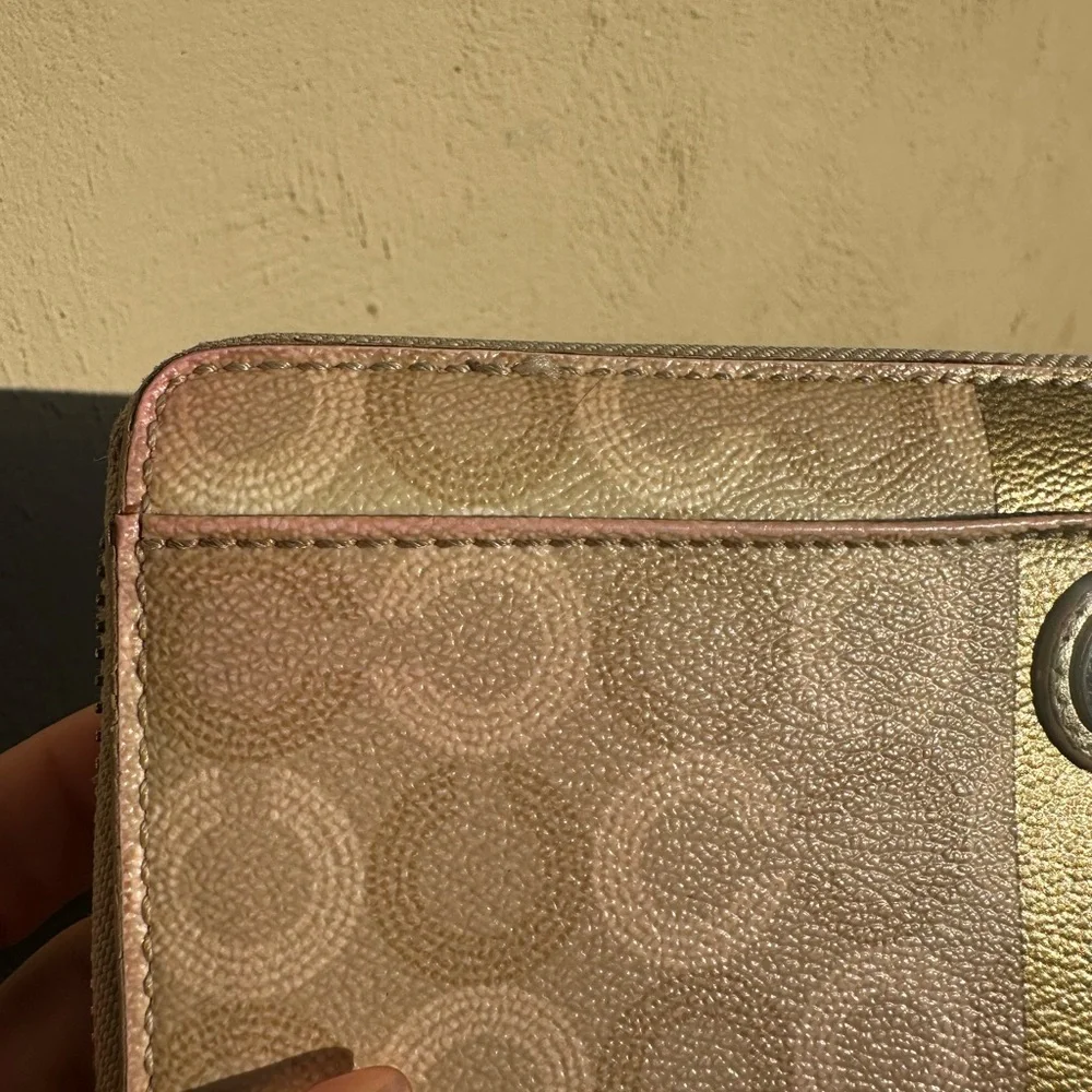 Coach Optic C’s Tan and Gold Wallet - Picture 4 of 7